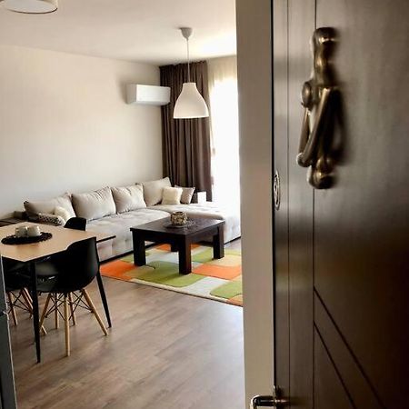 Luxury Apartment Pazardžik Esterno foto